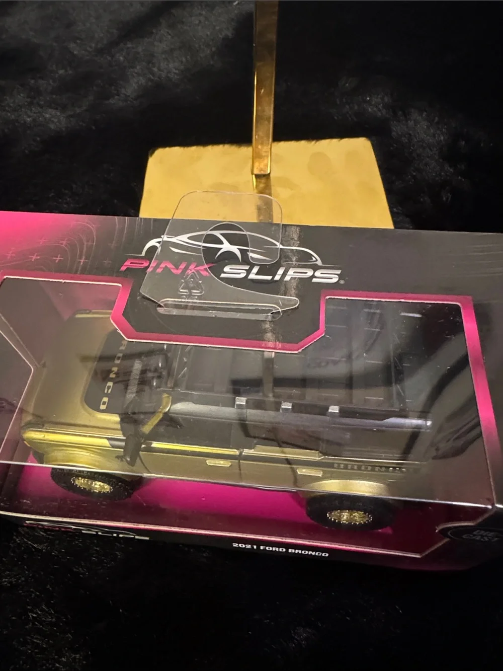 Jada Pink Slips 2021 Ford Bronco Die-Cast 1:32 scale